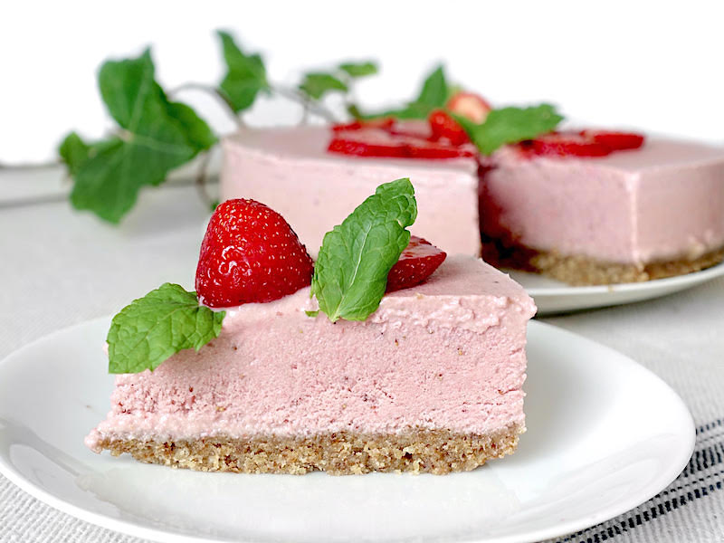 Raw cheesecake med sommarbär