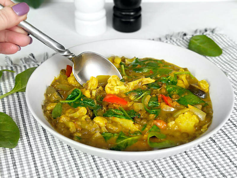 Vegansk thaigryta med gröna linser