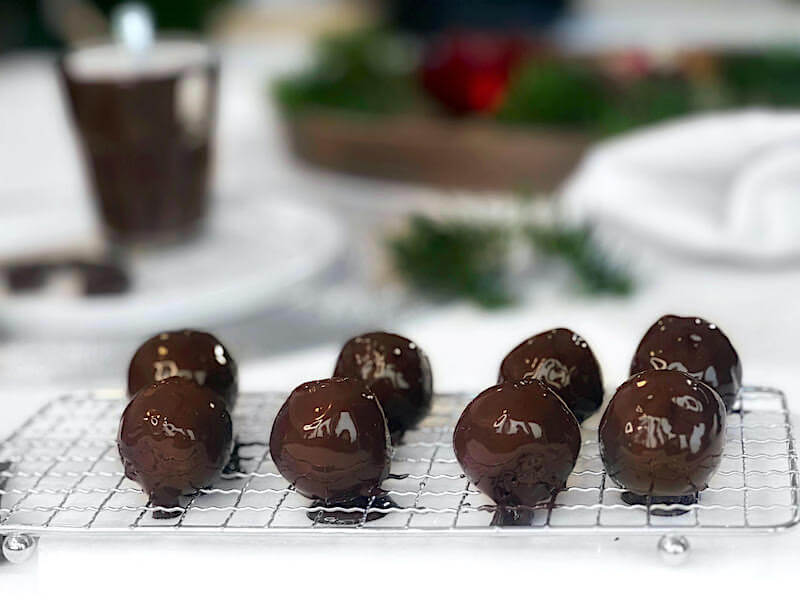 Chokladdoppade pepparkaksbollar