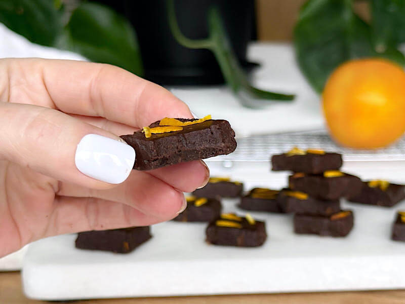 Hälsosam chokladfudge med apelsinsmak